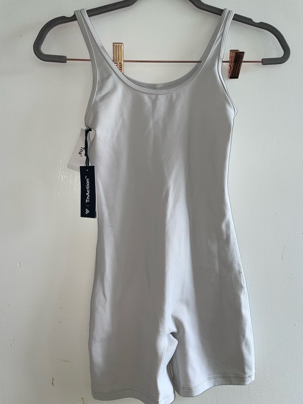 TNA Gray Sleeveless One-Piece Active Romper it’s a 2xm but fits small